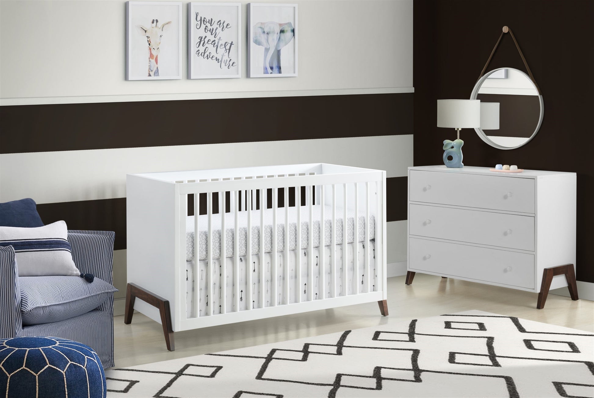 Mari Modern 3-In-1 Convertible Island Crib