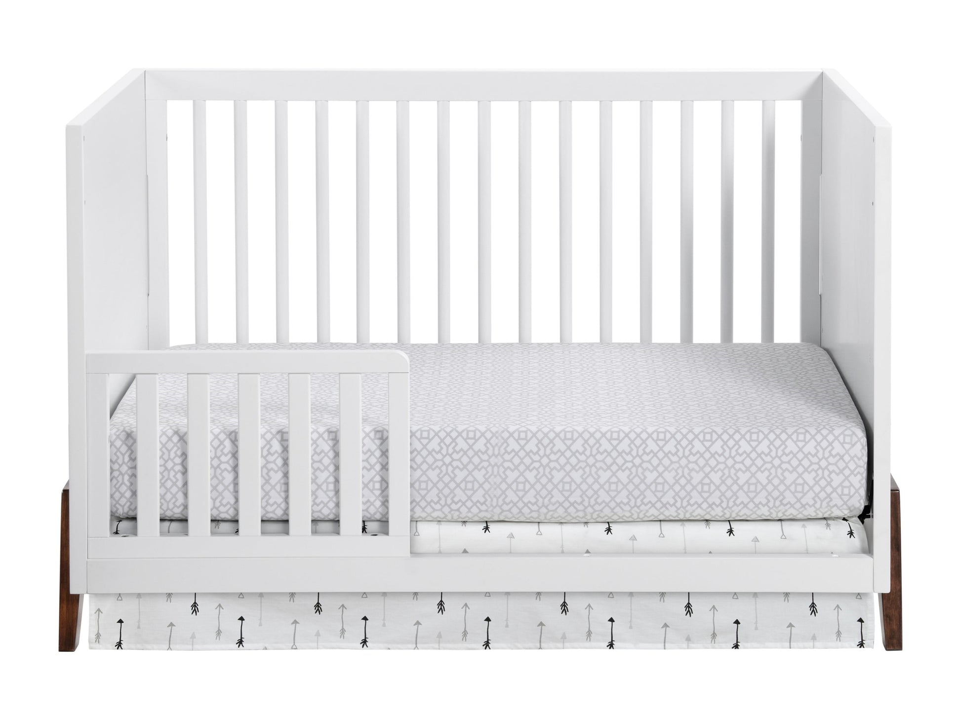 Mari Modern 3-In-1 Convertible Island Crib