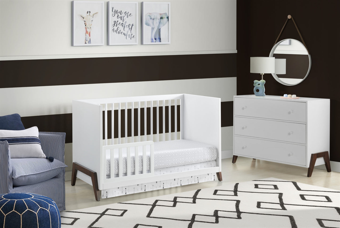 Mari Modern 3-In-1 Convertible Island Crib