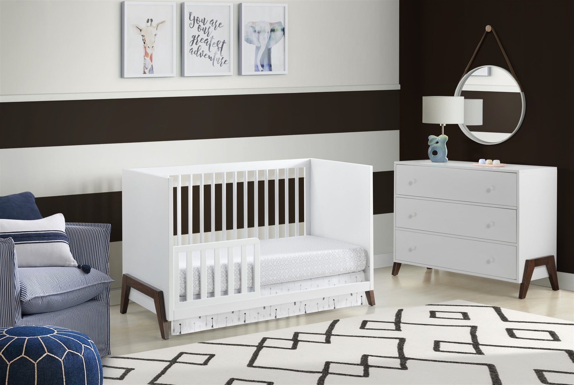 Mari Modern 3-In-1 Convertible Island Crib